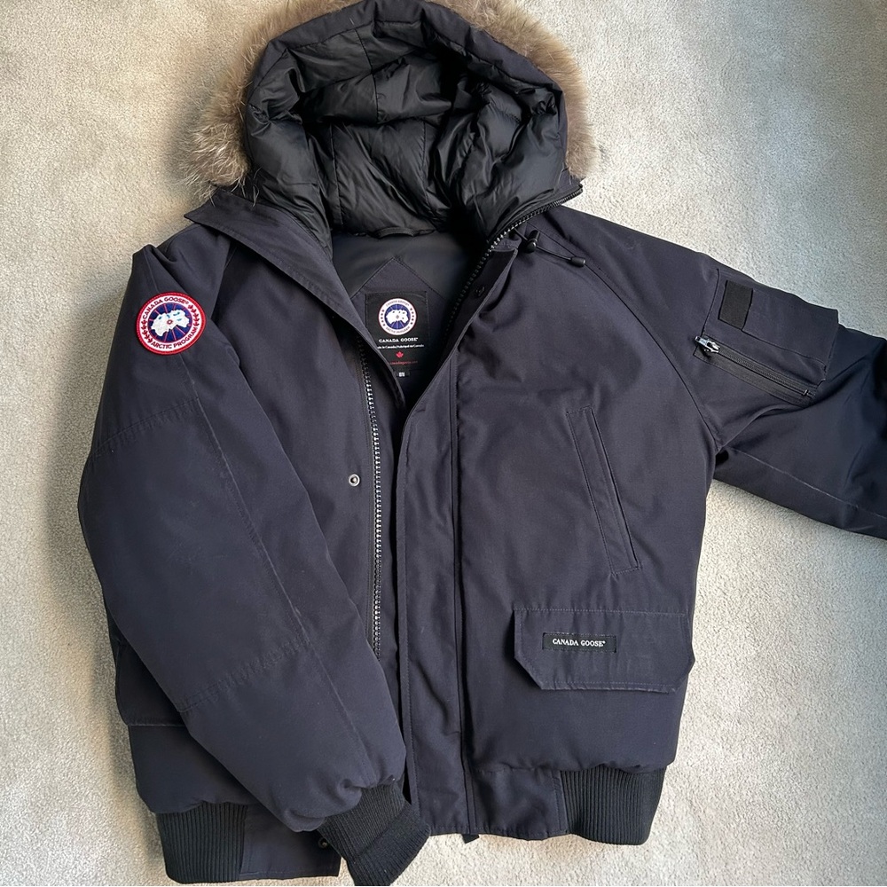 Canada Goose Men’s Chilliwack Bomber Heritage in Navy Size Medium